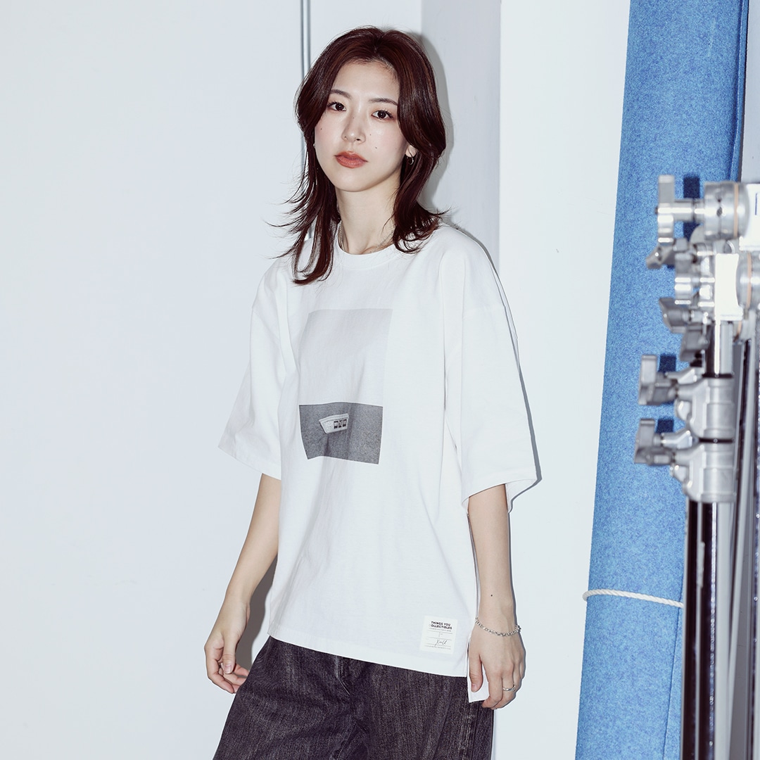 �yM�z"Monday to Friday" PHOTO T-SHIRT